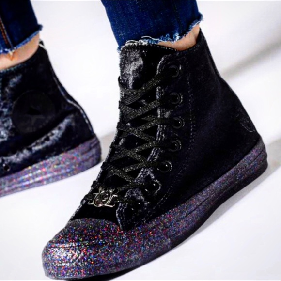 Converse Shoes - NWOB MILEY CIRUS X CONVERSE VELVET WOMENS SIZE 6